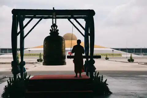 UFO Temple with 300,000 Buddhas