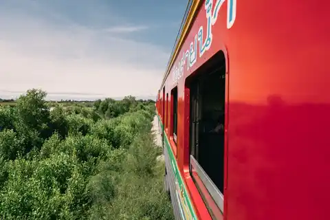 Train to Maeklong