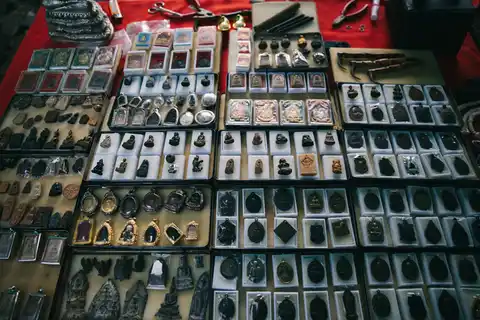 Amulet Market